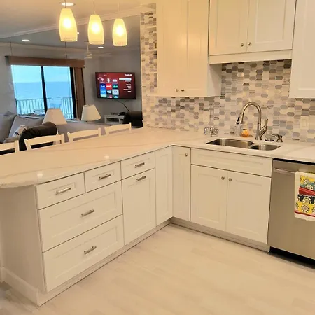311 - Perfect One Bedroom Location Fabulous View